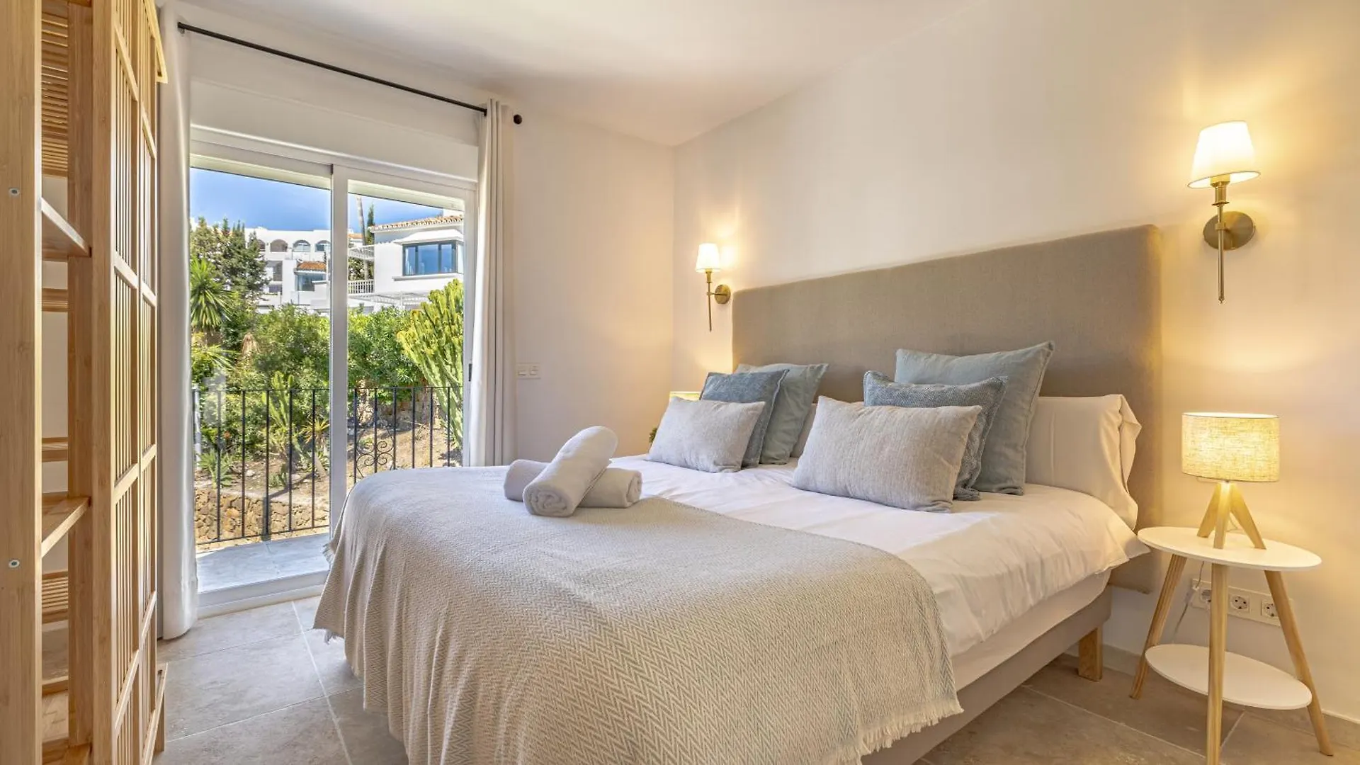 Vacation Marbella I Villa Birkin, Heated Pool, Andalusian Style, Gym, Cine, Golf Valley, 6 Min Puerto Banus