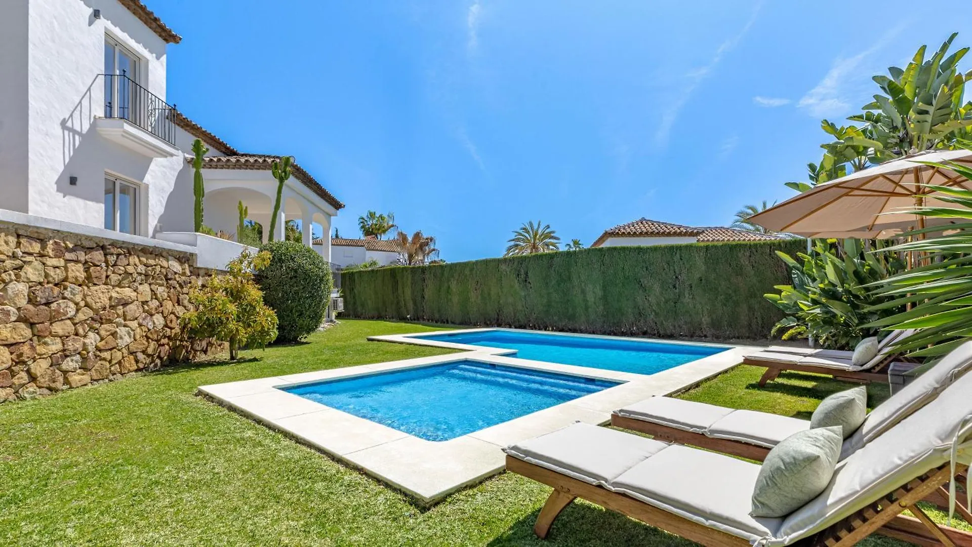 Vacation Marbella I Villa Birkin, Heated Pool, Andalusian Style, Gym, Cine, Golf Valley, 6 Min Puerto Banus